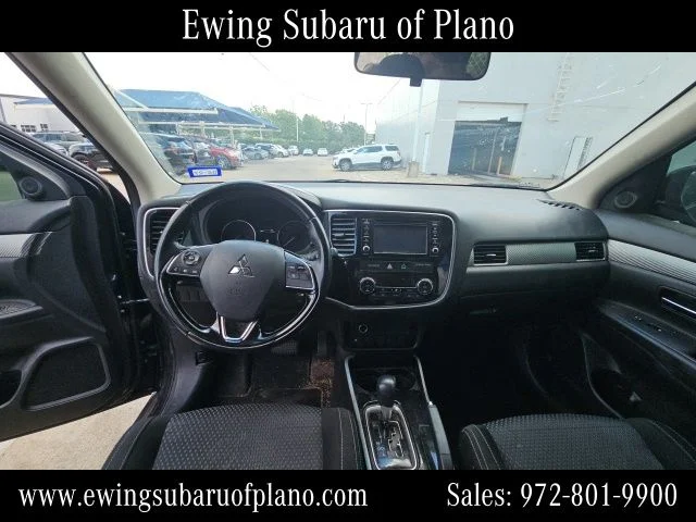 Used 2017  Mitsubishi ES image 9