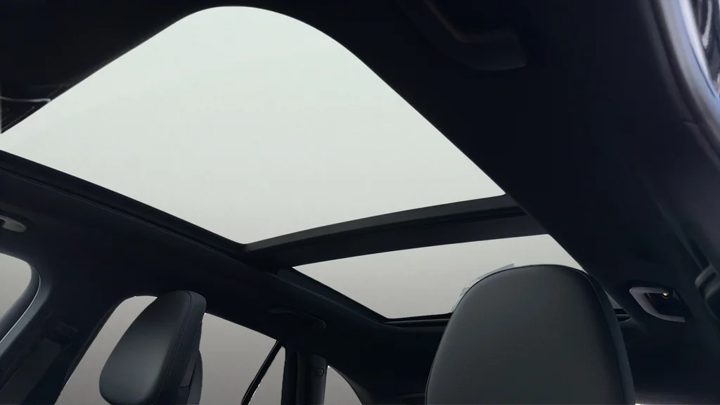 New 2026 Black Mercedes-Benz GLC 300 image 18