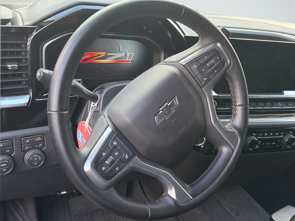 Used 2026 Black Chevrolet LT image 18