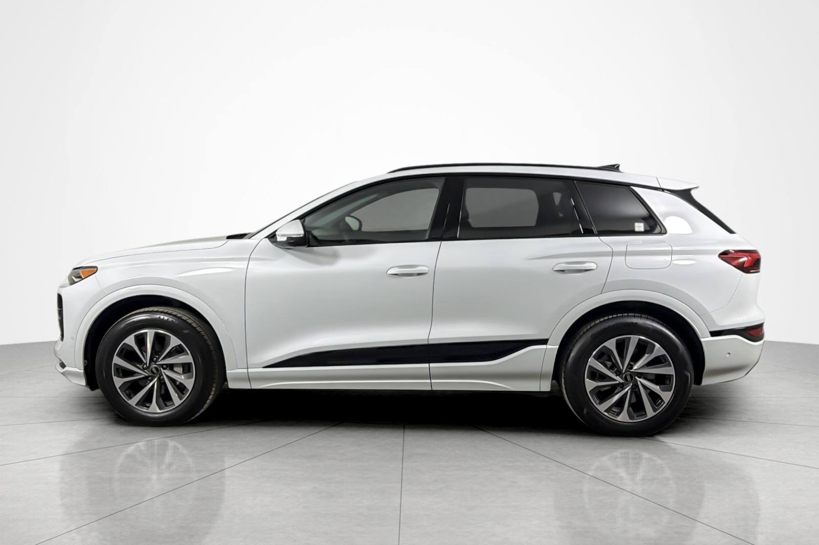 Used 2025 Audi Q6 e-tron Premium with VIN WA114BGF1SA016732 for sale in Beverly Hills, CA