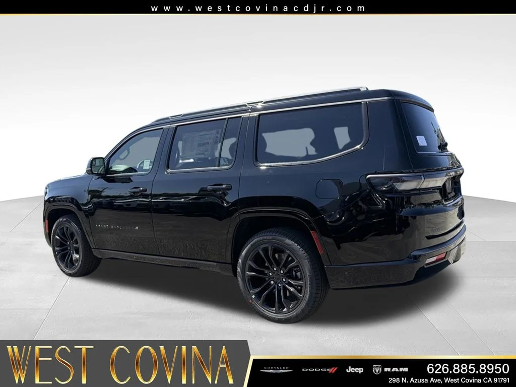 New 2026 High Gloss Black Exterior Paint Jeep Summit Reserve image 11