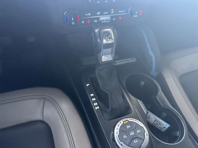 Used 2022 Silver Ford Wildtrak image 21