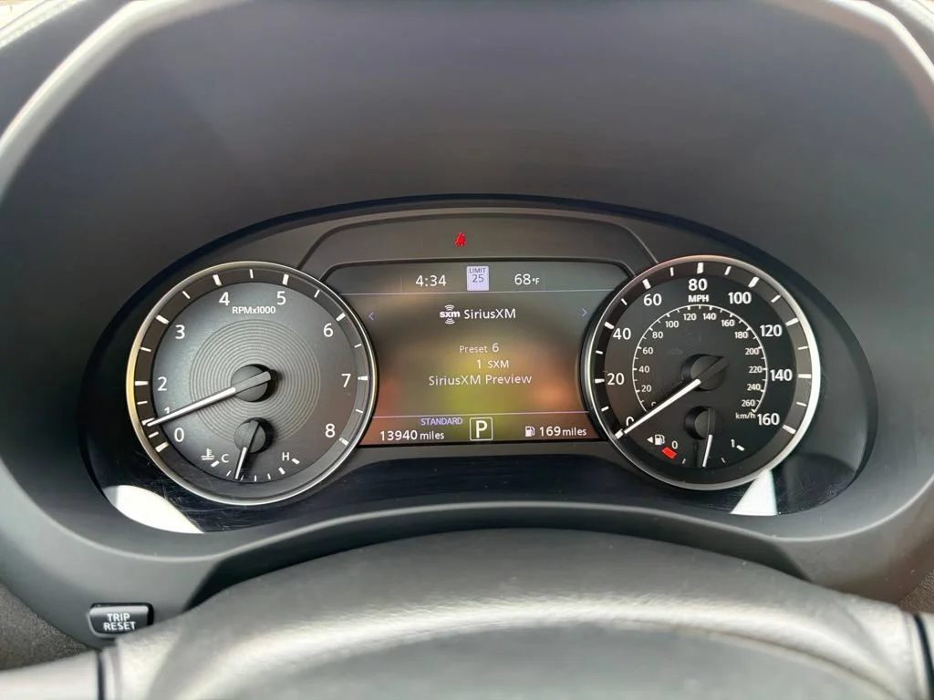 Used 2024 Radiant White INFINITI SPORT image 19