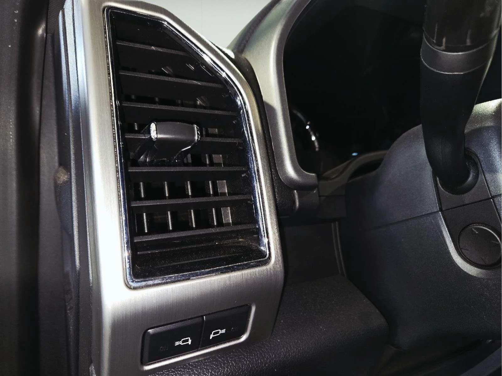 Used 2022 Star White Metallic Tri-Coat Ford Platinum image 29