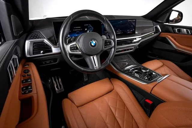 Used 2025 Black Sapphire Metallic BMW M60i image 30