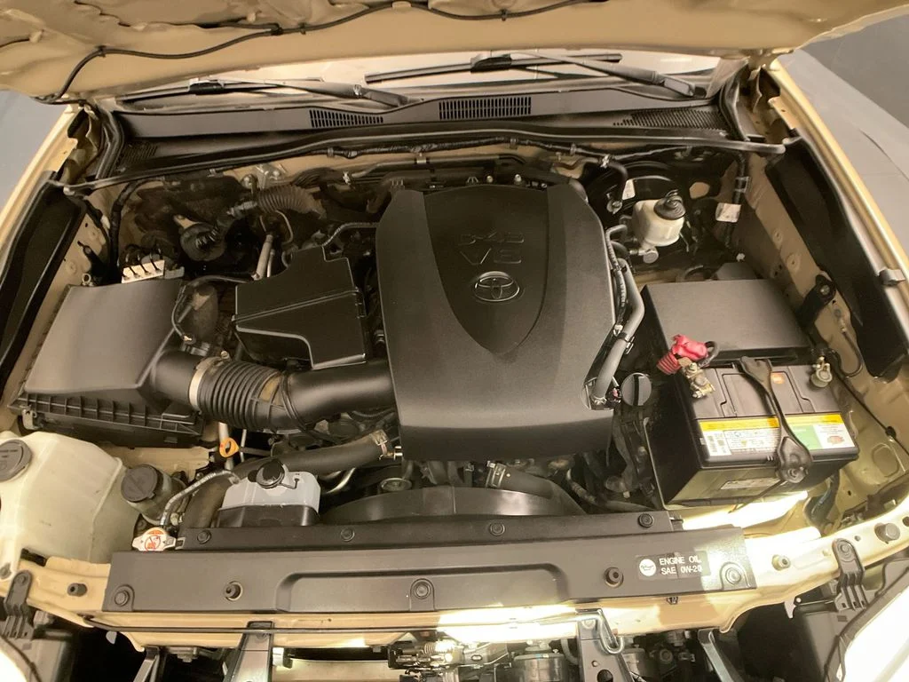 Used 2018 Quicksand Toyota TRD Off-Road image 32