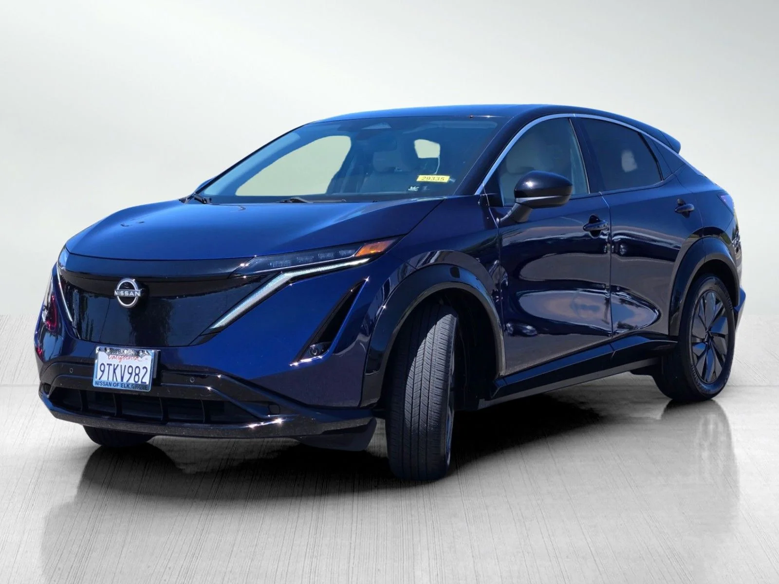 Used 2025 Deep Ocean Blue Pearl/Black Diamond Pearl Nissan ENGAGE image 11