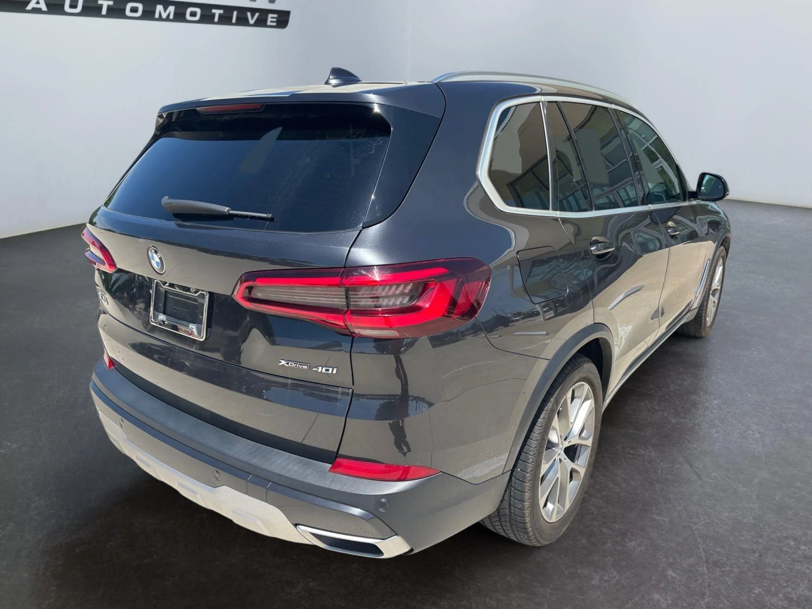 Used 2020 Dark Graphite Metallic BMW xDrive40i image 13