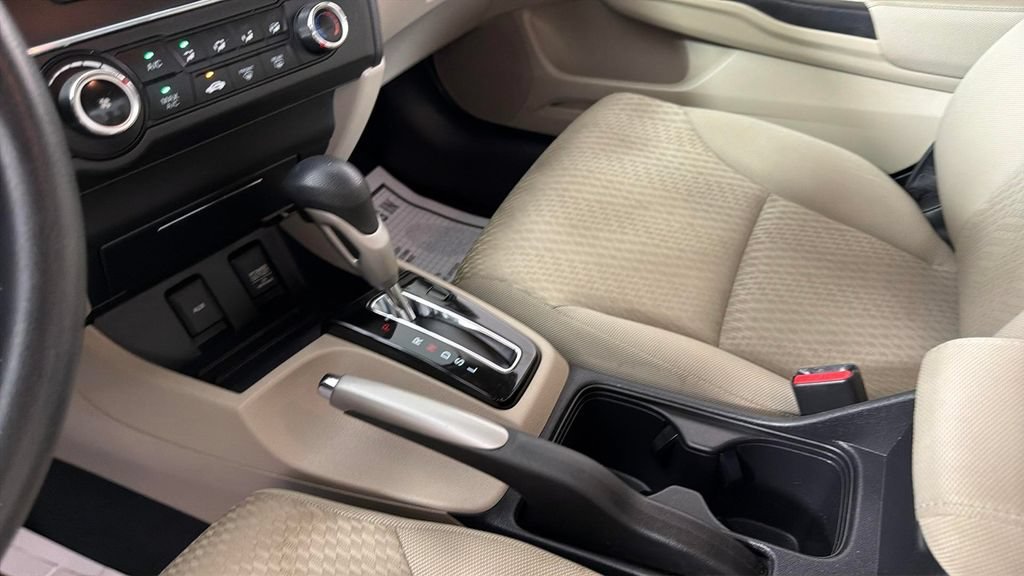 Used 2015 Gray Honda LX image 24