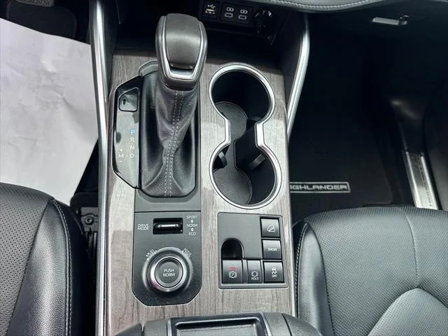 2024 Toyota Highlander Platinum - Photo 27