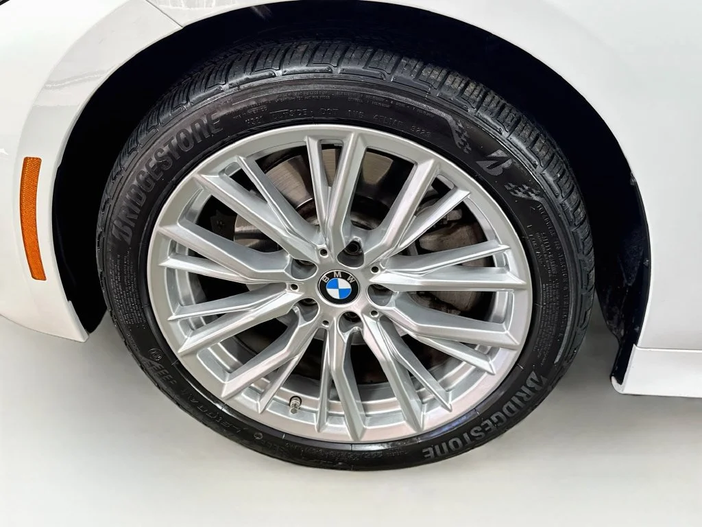 Used 2024 White BMW 330i image 39