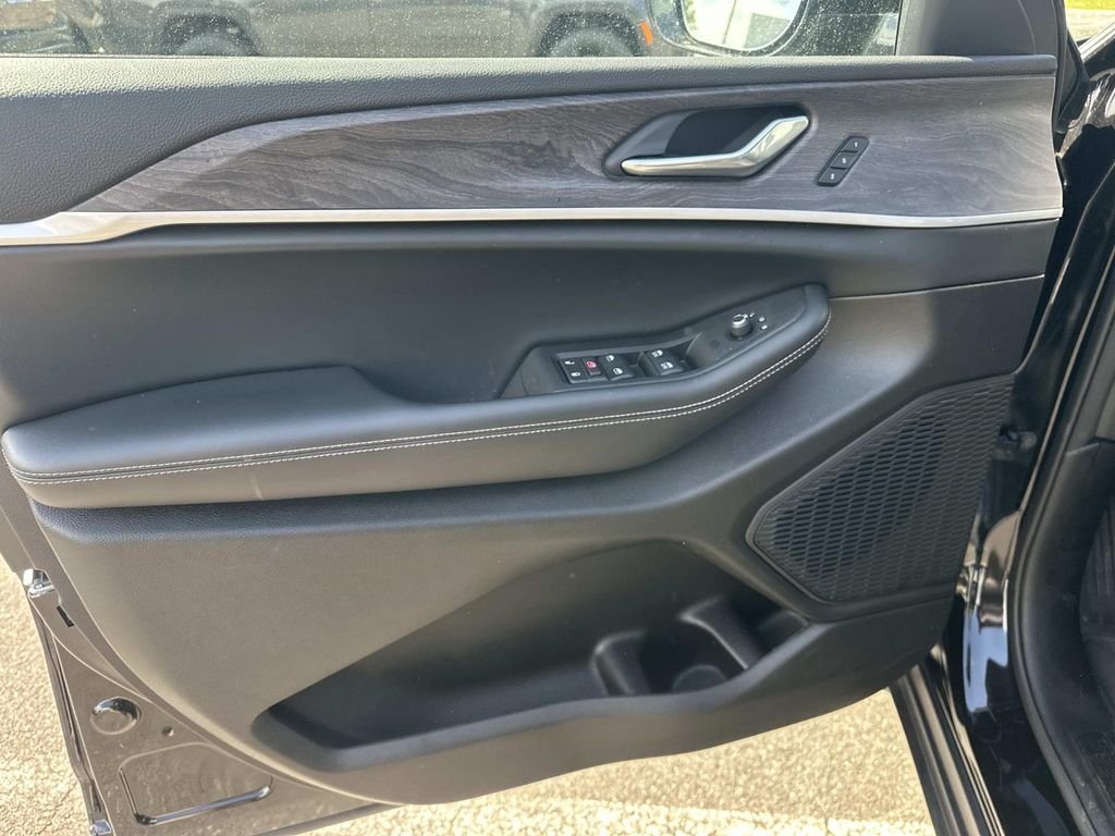 Used 2025 Black Jeep Limited image 18