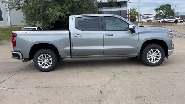2026 Chevrolet Silverado 1500 LT - Photo 9