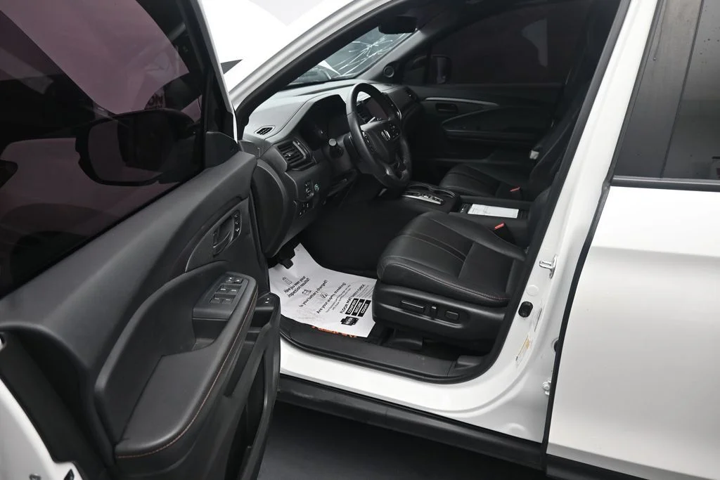 Used 2022 White Honda TrailSport image 15