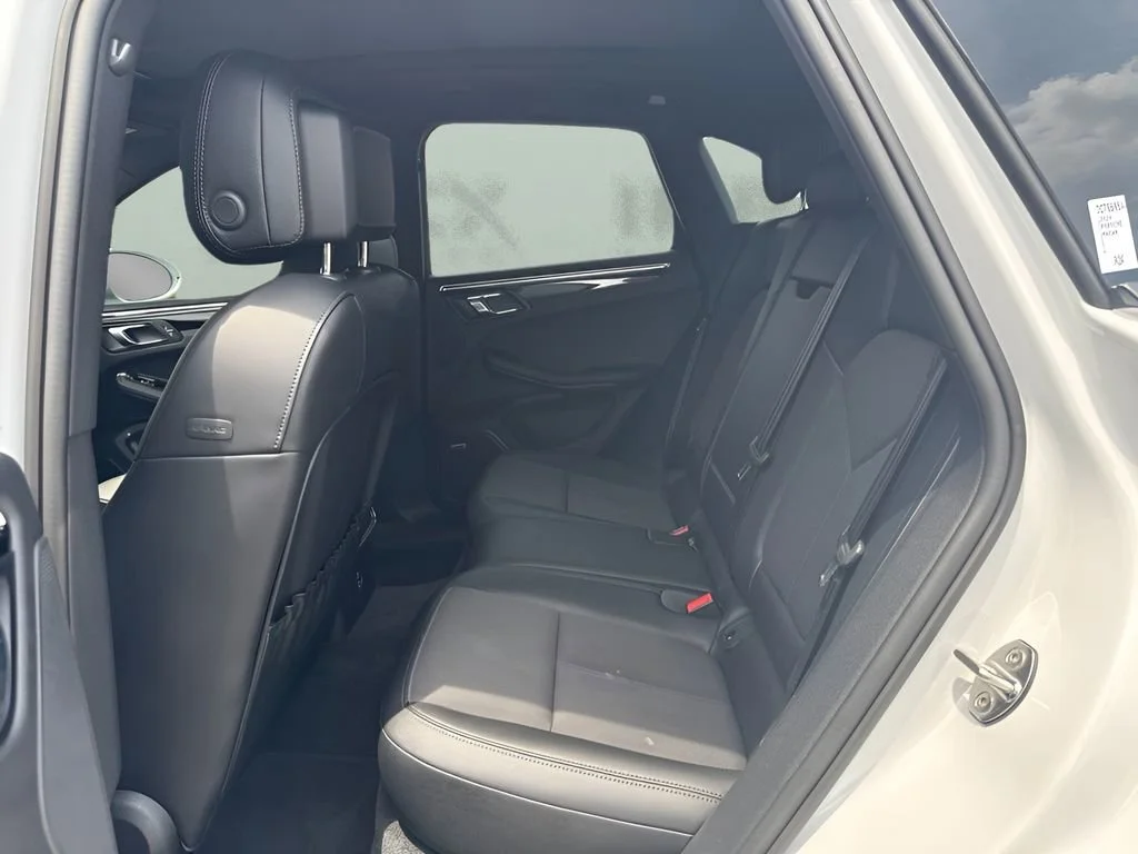 Used 2024  Porsche  image 23