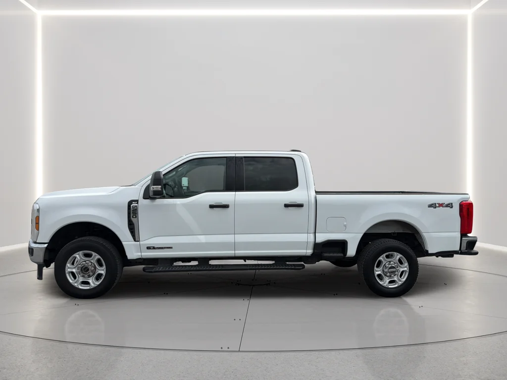 Used 2025 White Ford XLT image 12