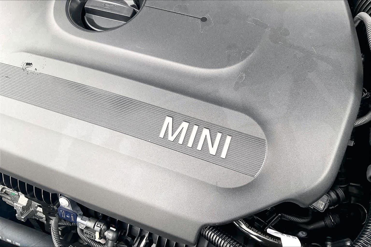 New 2026 Indigo Sunset Blue Metallic MINI Signature Plus image 17