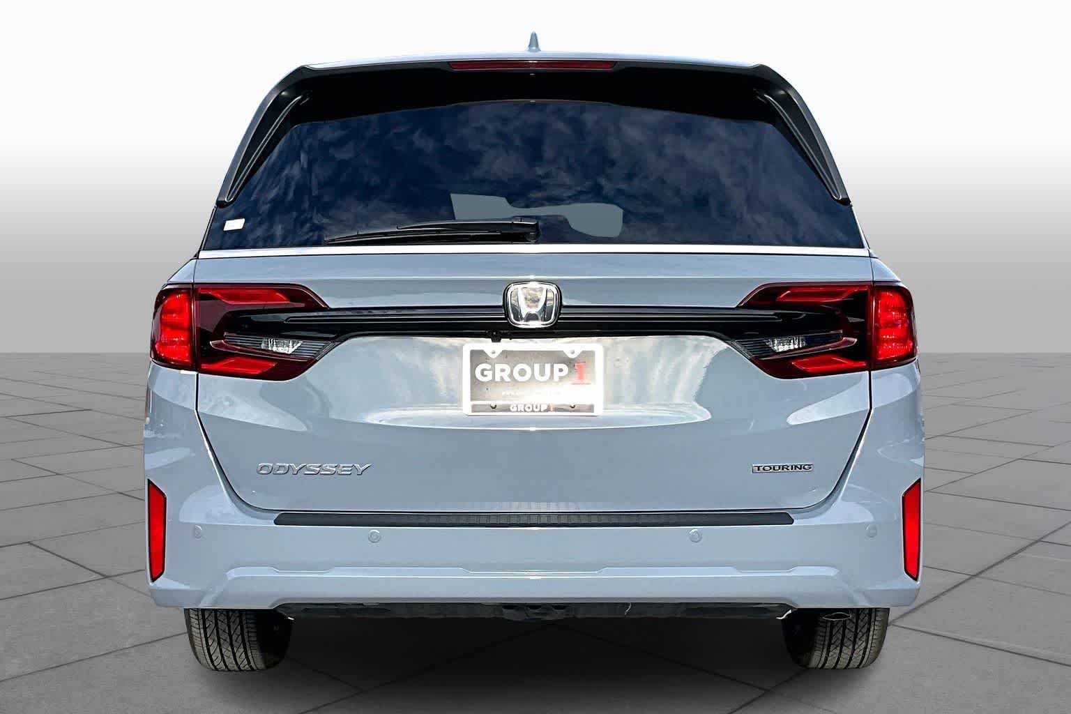 New 2026 Sonic Gray Pearl Honda Touring image 4