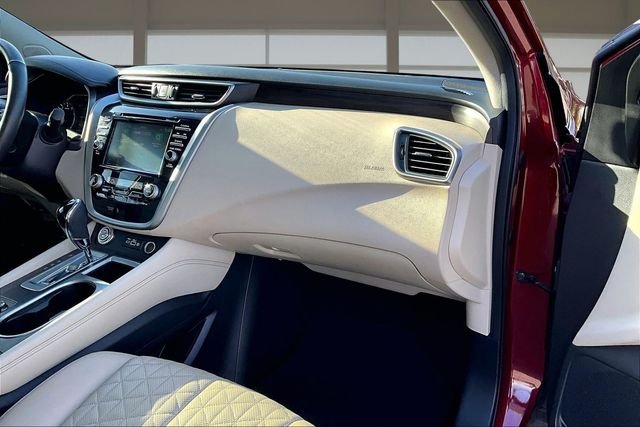 Used 2021 Red Nissan Platinum image 17