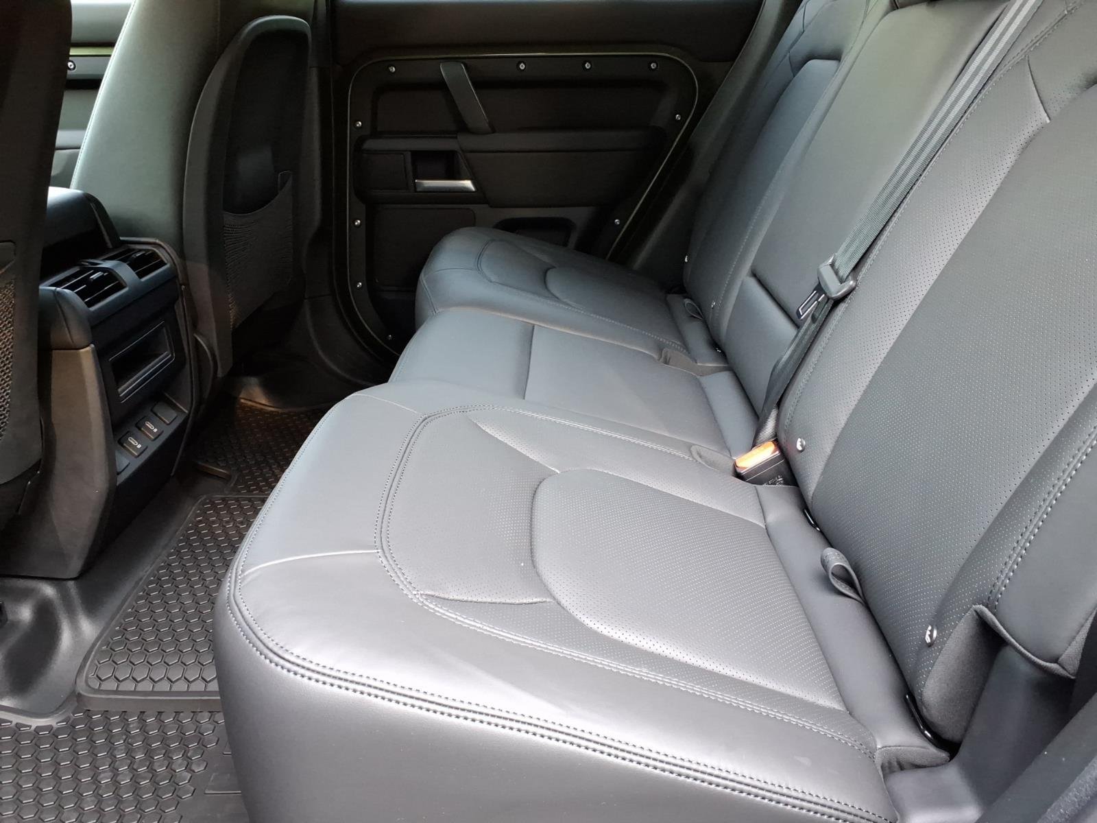 New 2026 Woolstone Green LAND ROVER X-Dynamic SE image 5