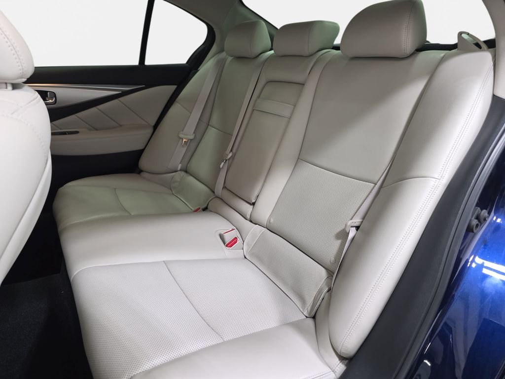 Certified Used 2023 Grand Blue INFINITI LUXE image 11
