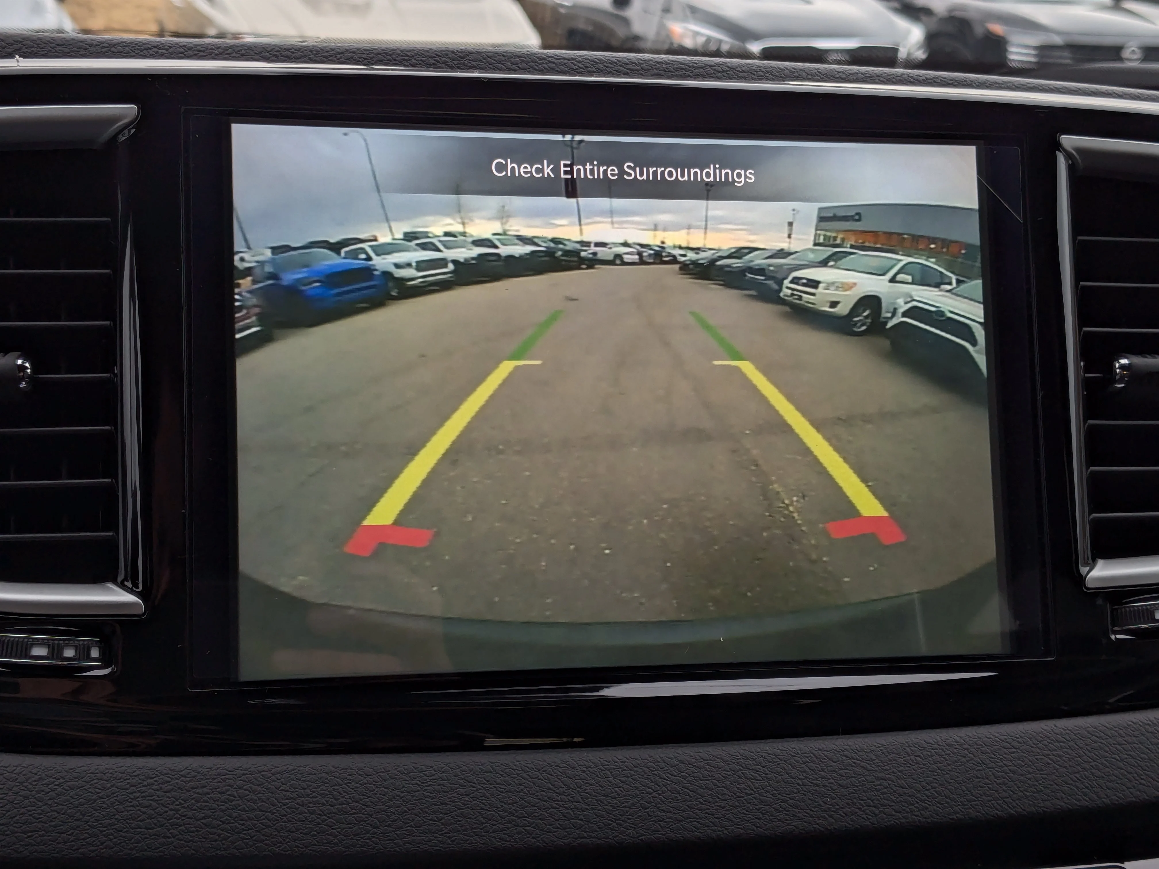 New 2026 Black Chrysler SXT - Power Liftgate - Power Sliding Doors - Leather - Remote Start image 21