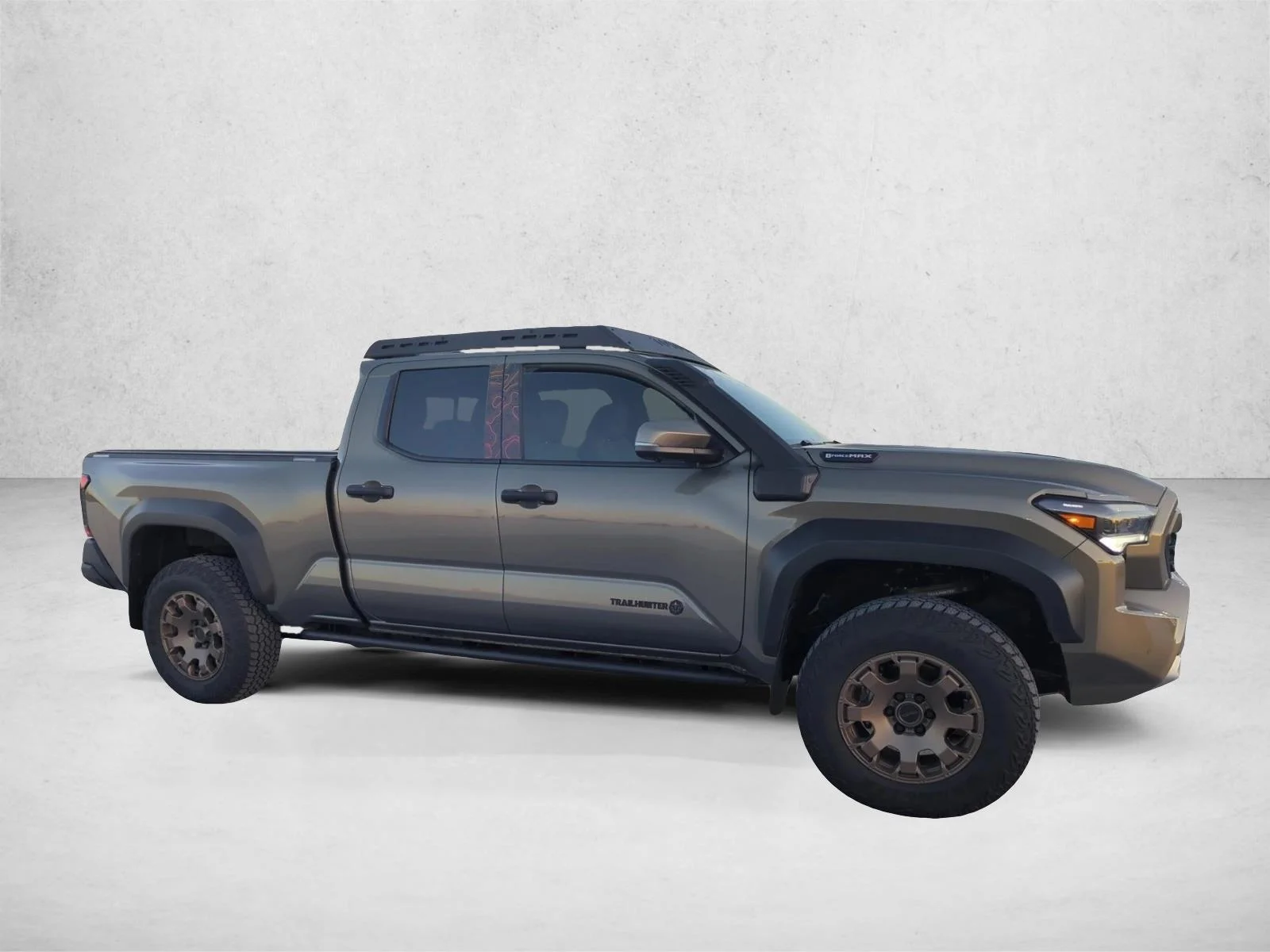 Used 2026 Bronze Oxide Toyota Trailhunter Hybrid image 4