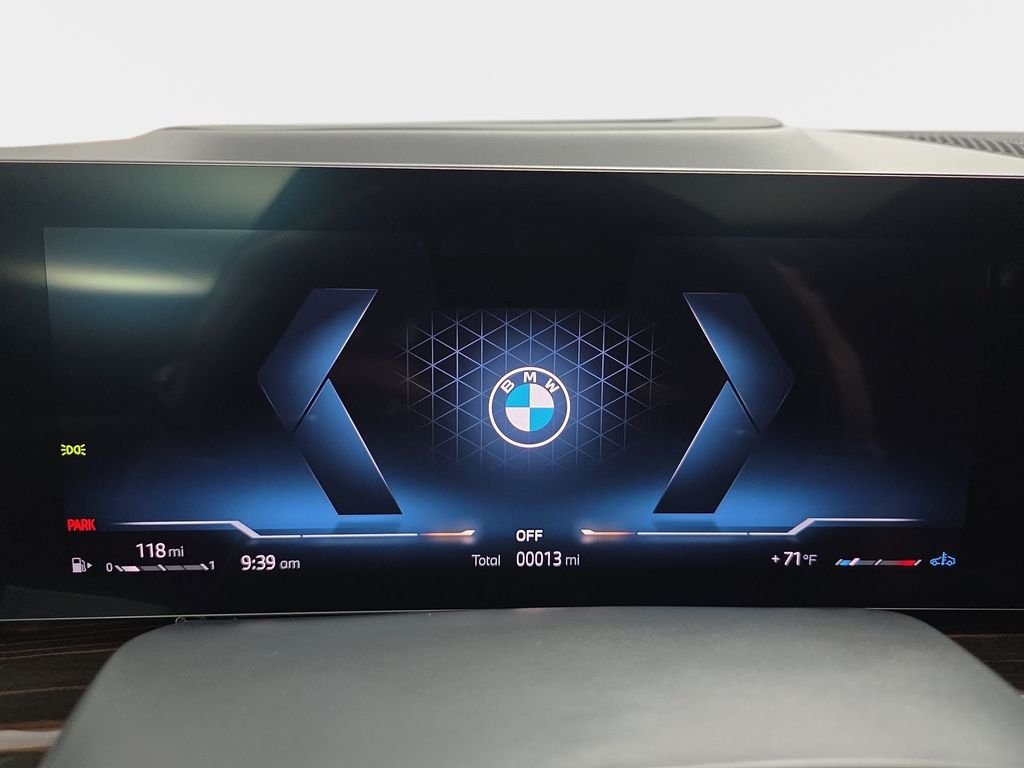 New 2026 Alpine White BMW xDrive40i image 19