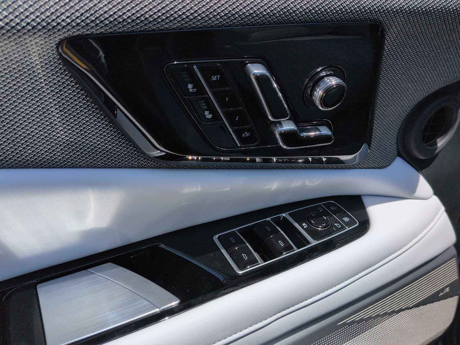 2026 Cadillac OPTIQ Sport - Photo 11