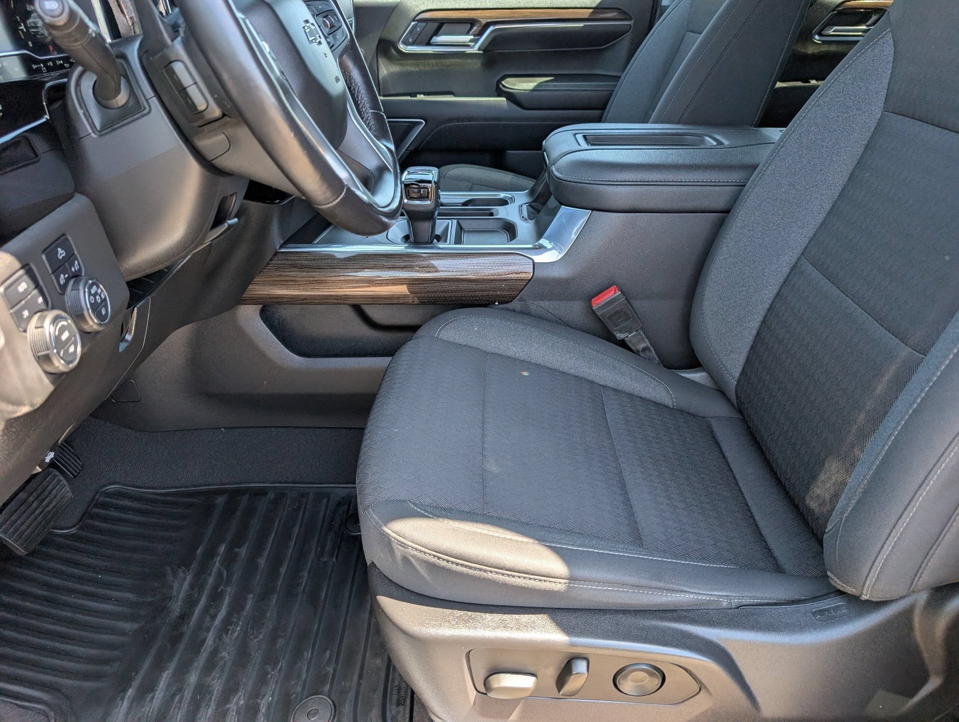 Certified Used 2022 BLACK Chevrolet RST image 17
