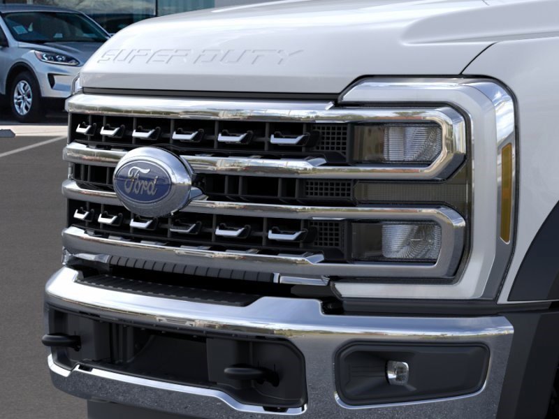 New 2026 Oxford White Ford LARIAT image 18