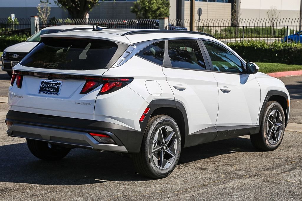 New 2026 White Hyundai SEL image 8