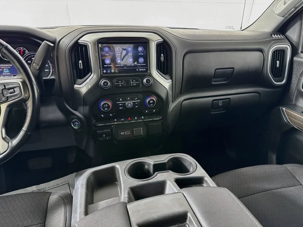 Used 2021 White Chevrolet LT image 28