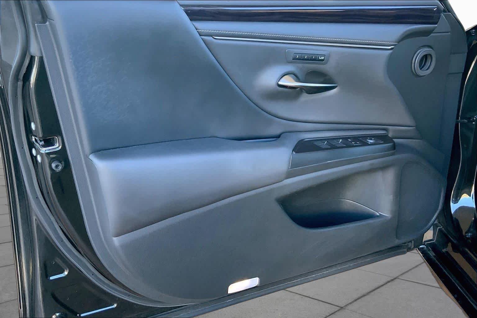 Used 2019 Caviar Lexus  image 21