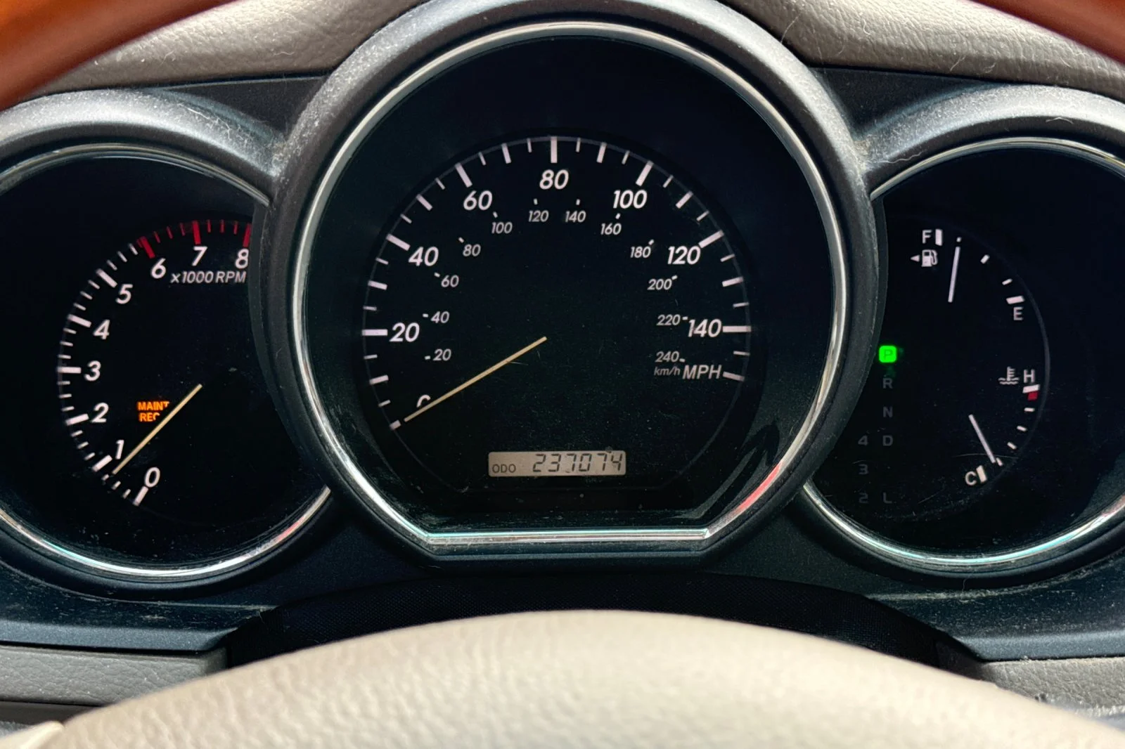 Used 2004  Lexus  image 21