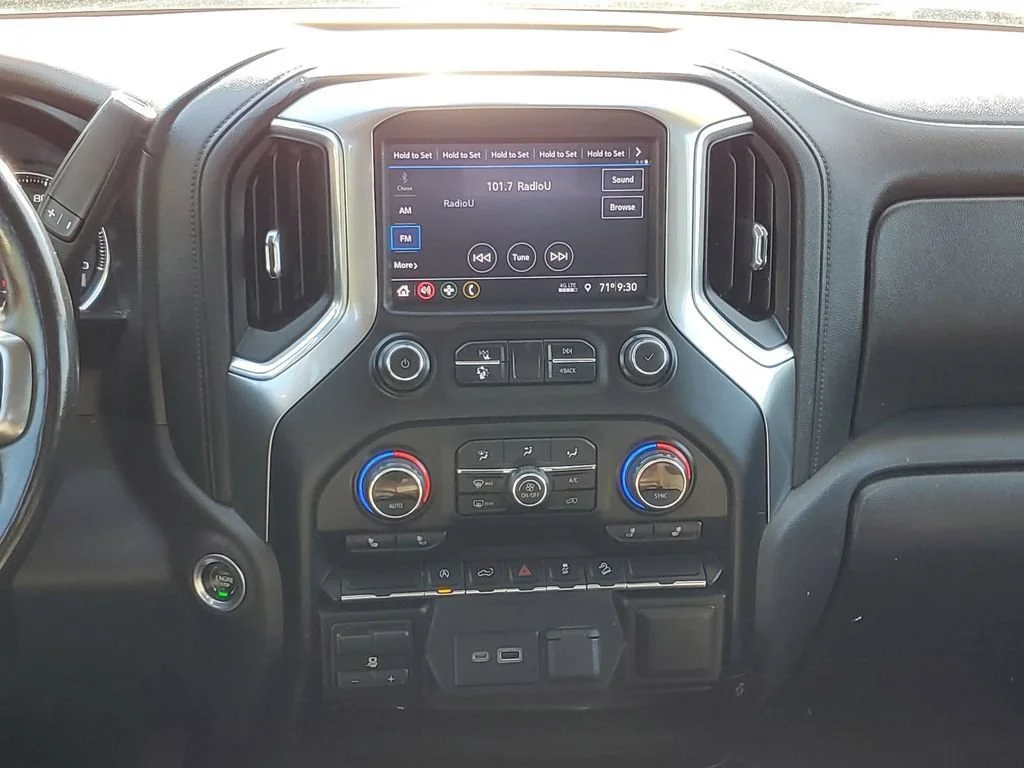 Used 2019 SHADOW GRAY METALLIC Chevrolet RST image 31