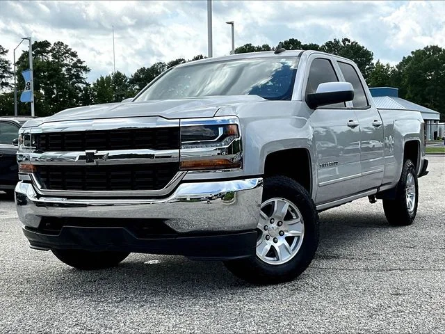 Used 2019 Silver Chevrolet LT image 3