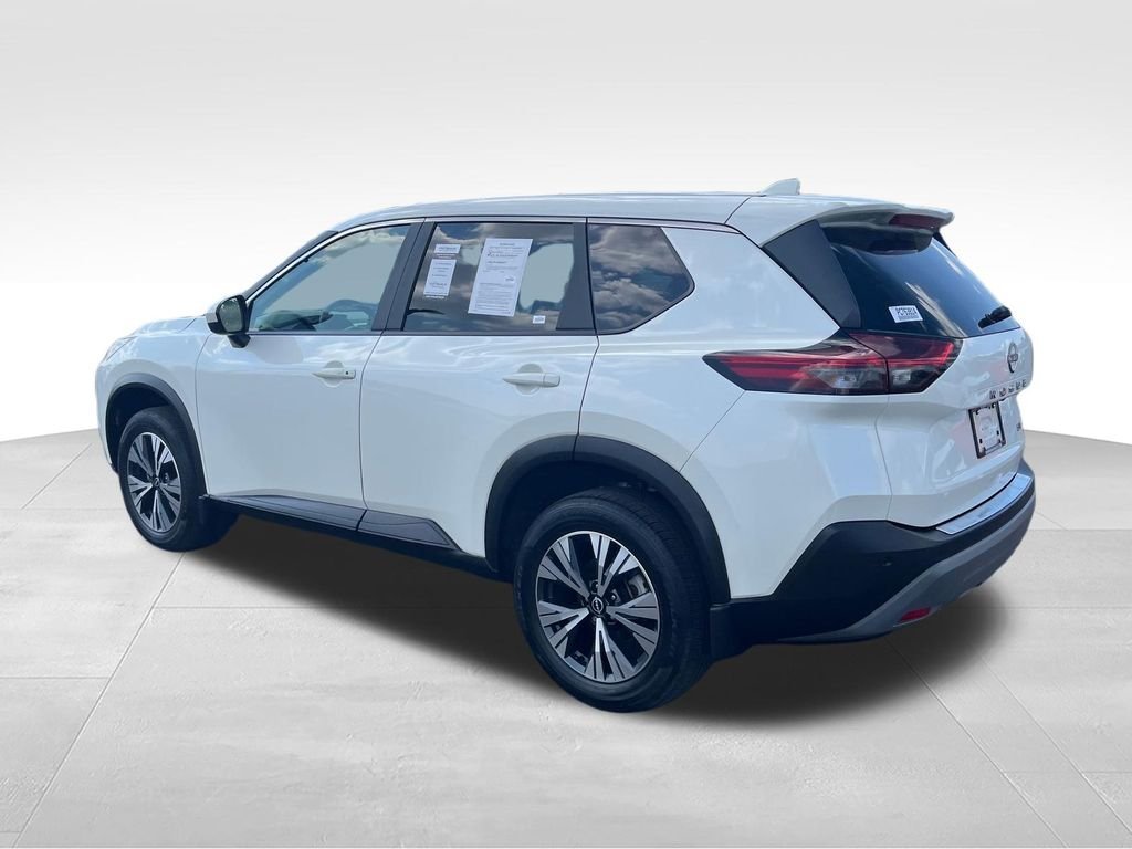 Used 2023 White Nissan SV image 3