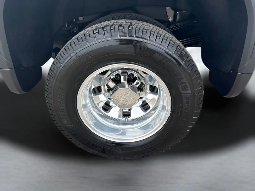 New 2026 Glacier White Tricoat GMC Denali Ultimate DRW image 41