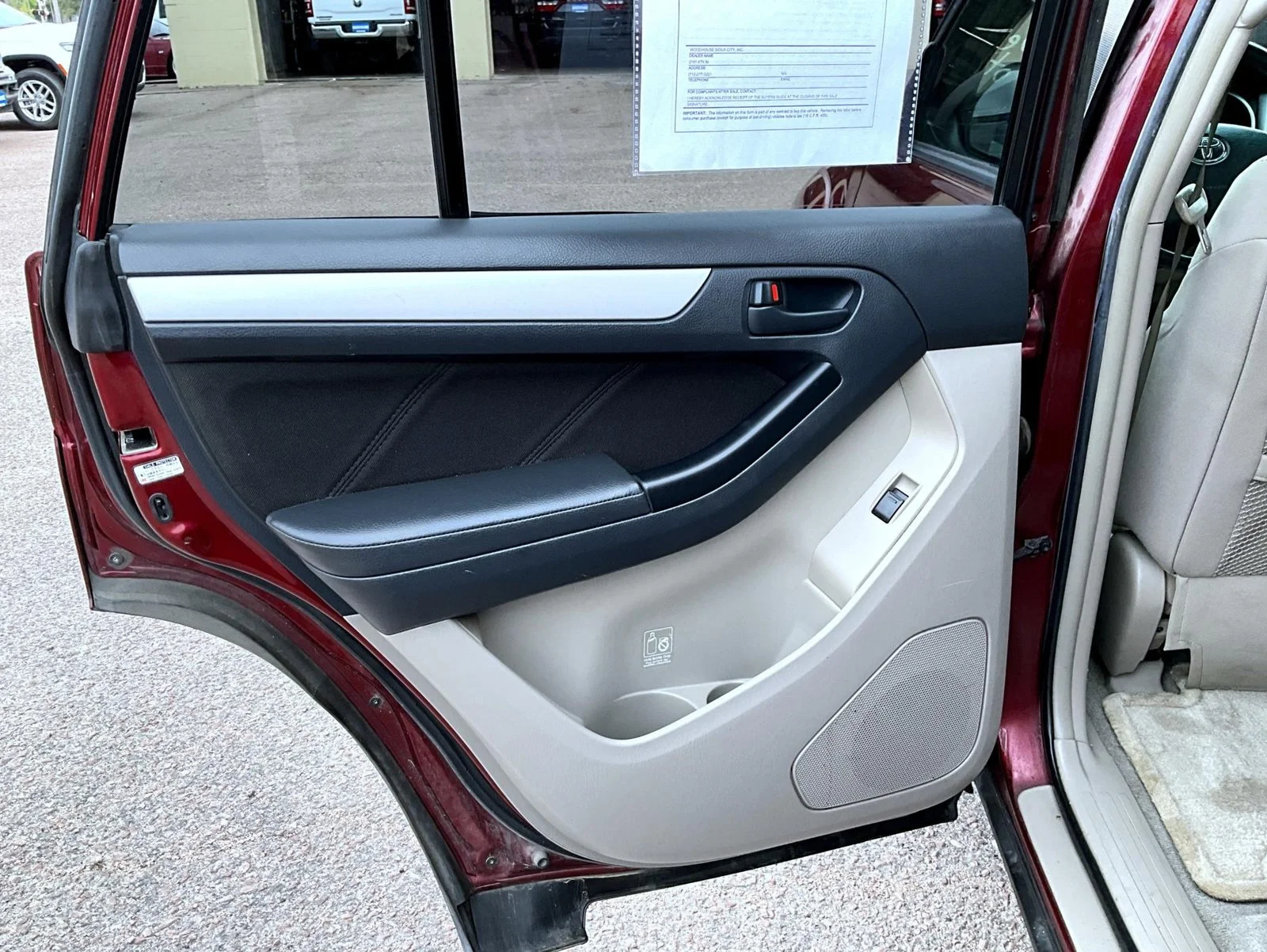 Used 2007 Red Toyota SR5 image 22