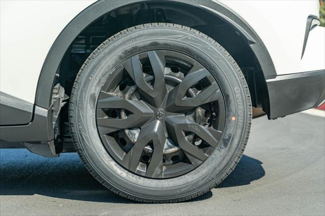 Certified Used 2021 BLIZZARD PEARL Toyota  image 6