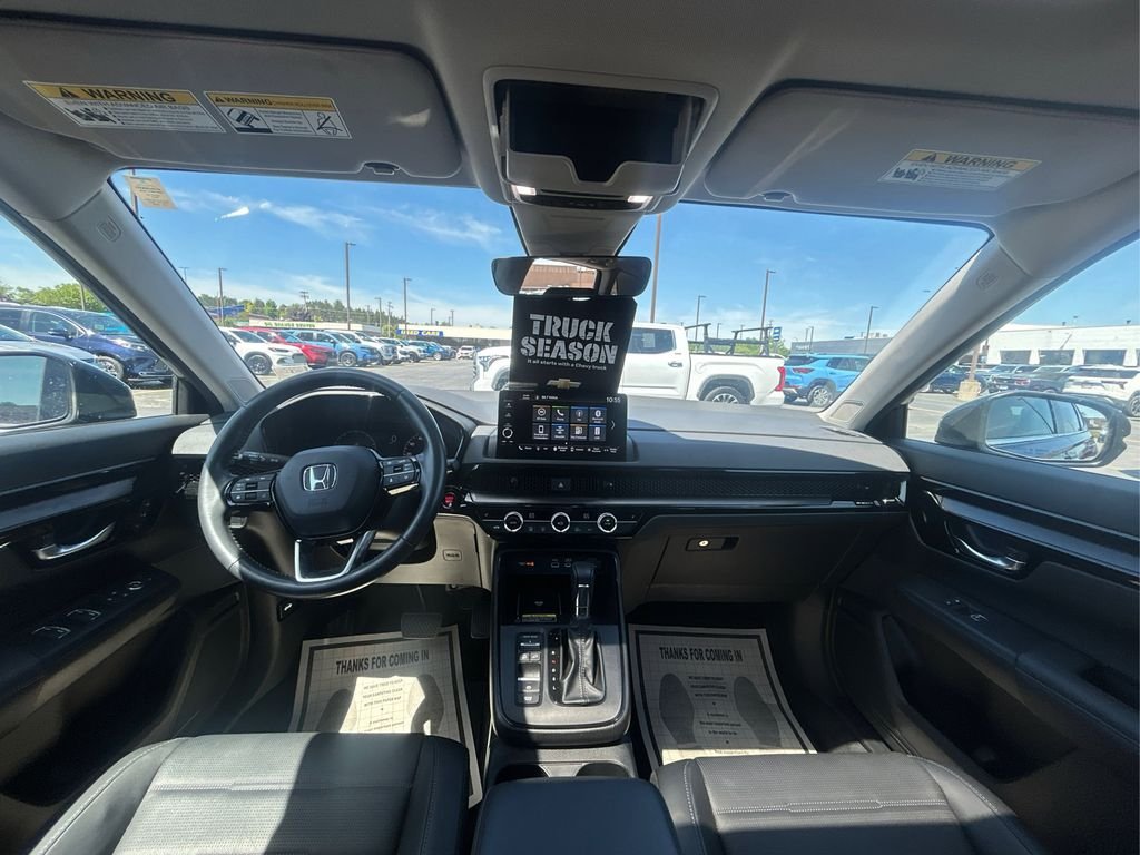 Used 2024 sparkle silver metallic Honda EX-L image 26