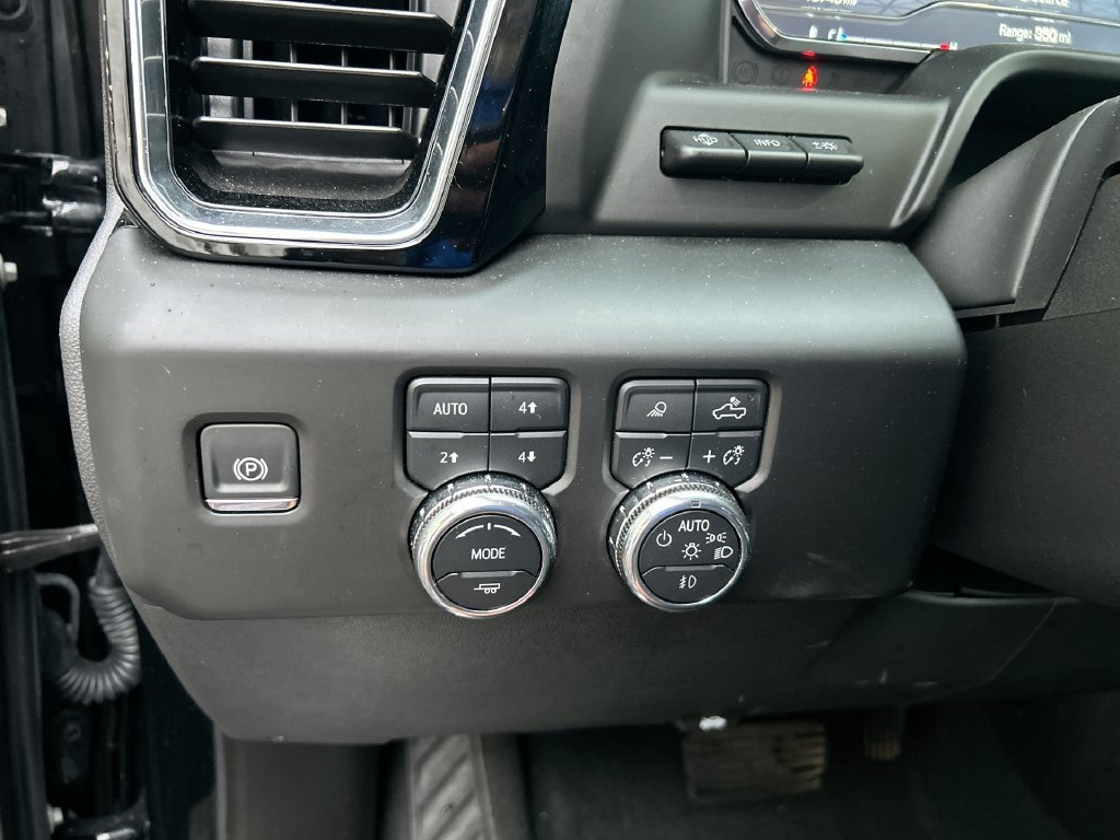 Used 2025 Onyx Black GMC Denali image 21