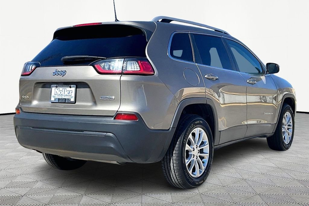 Used 2019 Jeep Cherokee Latitude with VIN 1C4PJMCB4KD106866 for sale in Kansas City