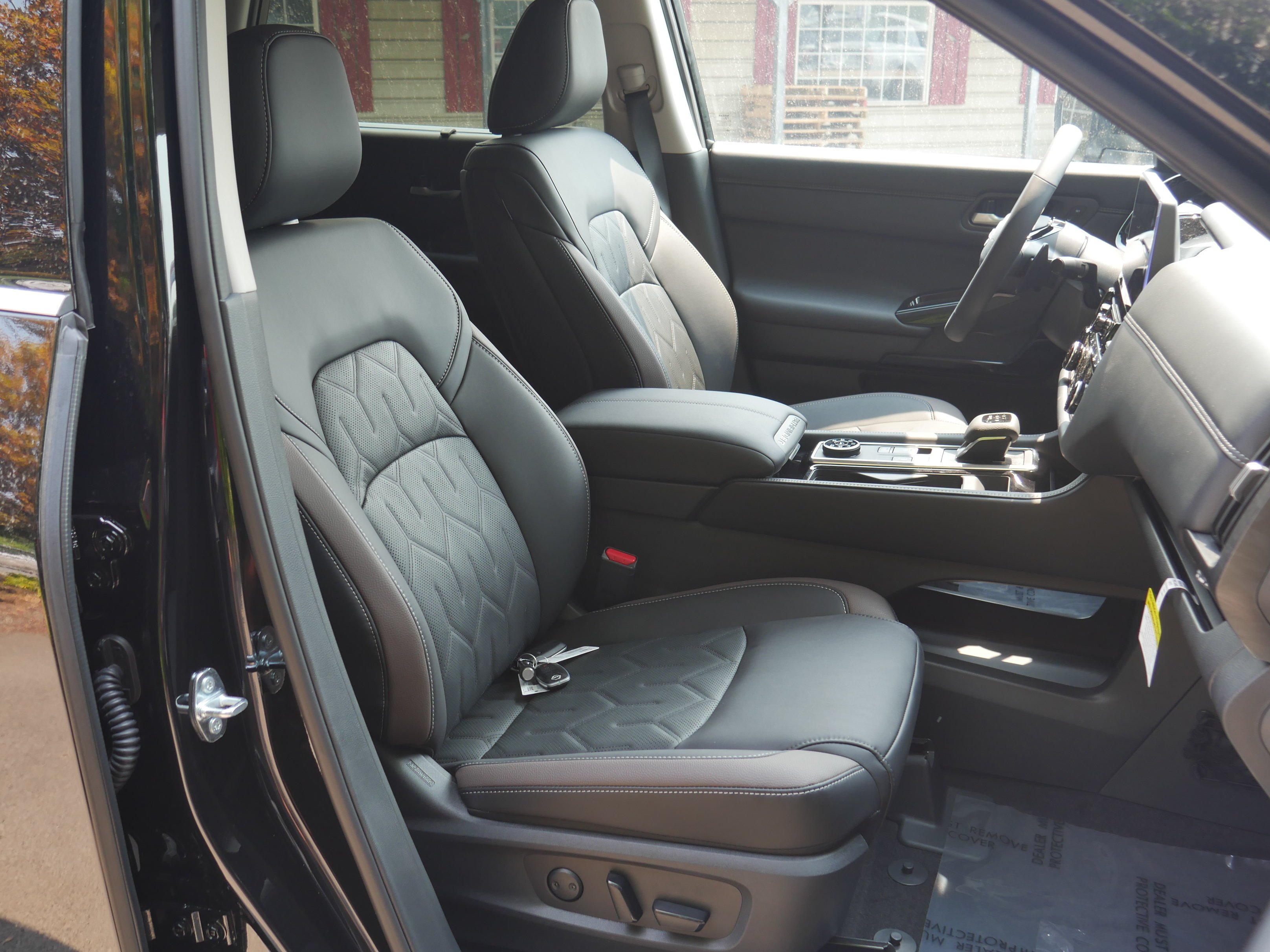 New 2026 Super Black Nissan Platinum image 29