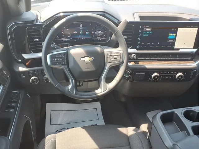 Used 2025 Cypress Gray Chevrolet LT image 4