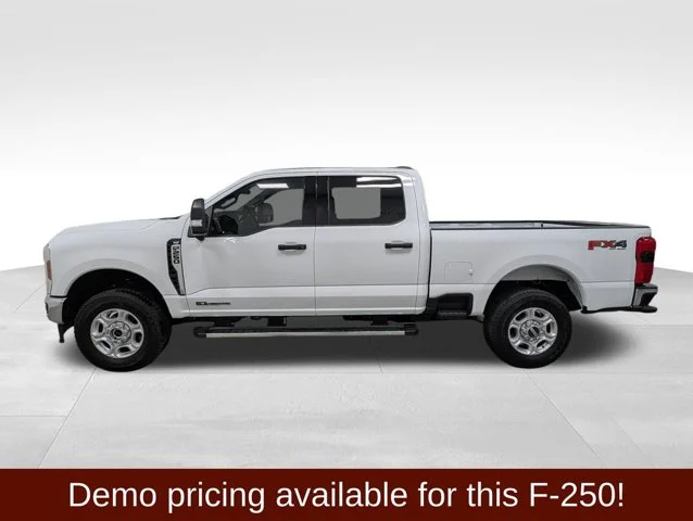 New 2026 Oxford White Ford F-250® XLT image 36