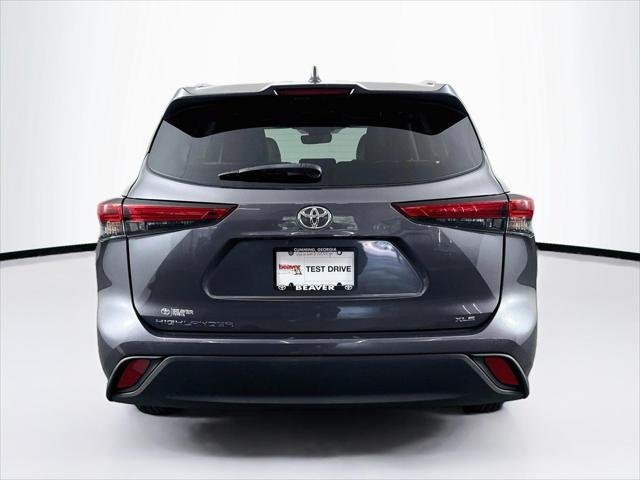 Certified Used 2021 MAGNETIC GRAY MET. Toyota  image 11