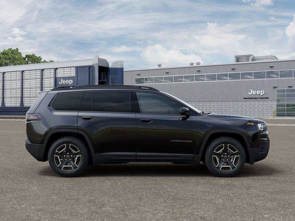 New 2026 Diamond Black Crystal Pearl-Coat Exterior Paint Jeep Laredo image 40