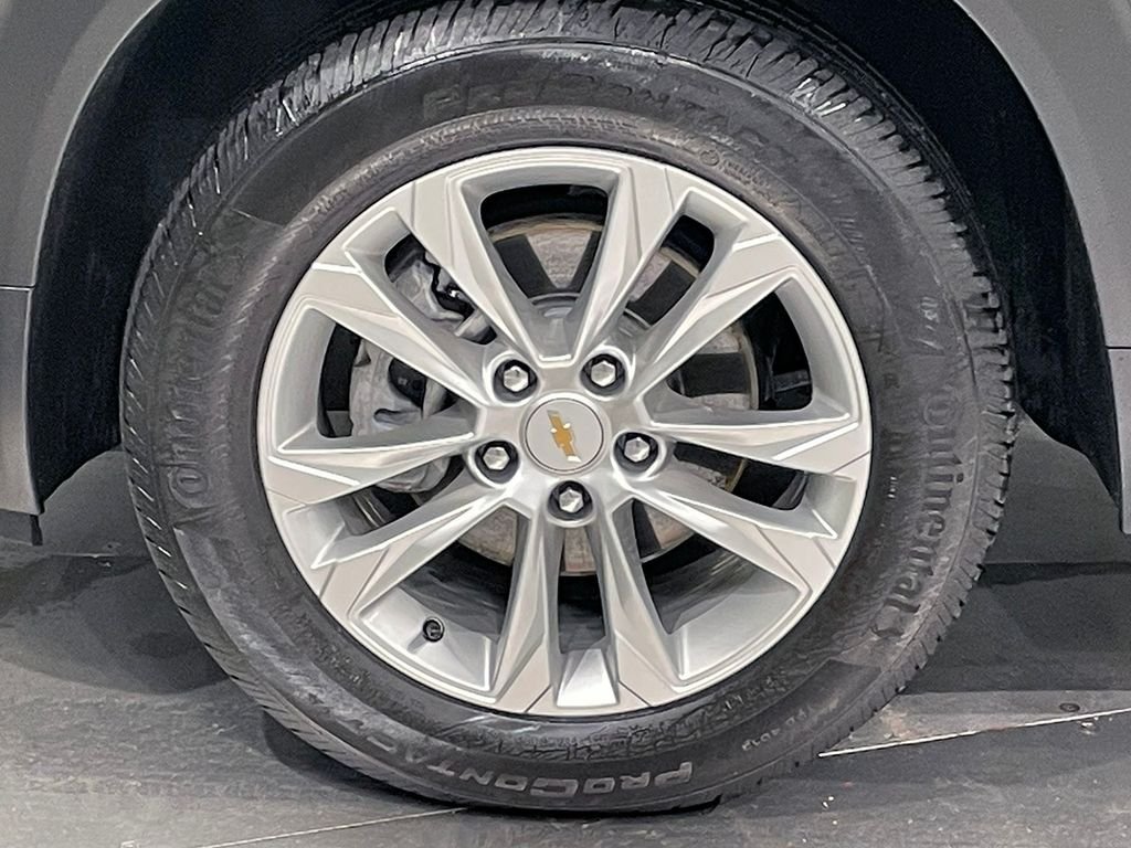 Used 2023 Black Chevrolet LS image 35